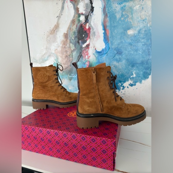 Tory Burch Miller 50MM Lug Sole Bootie Nat Suede/ Rhum-Port Women's Size 8.5 - Picture 8 of 12